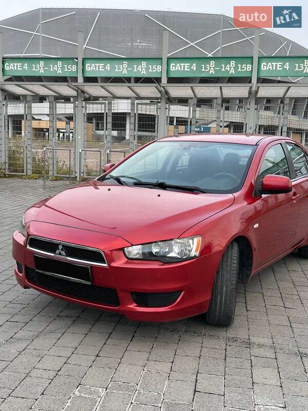 Седан Mitsubishi Lancer 2009 в Львове