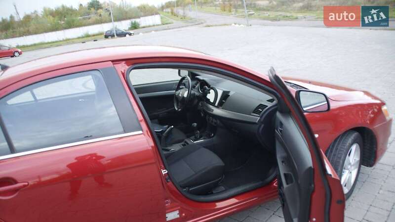 Седан Mitsubishi Lancer 2009 в Львове