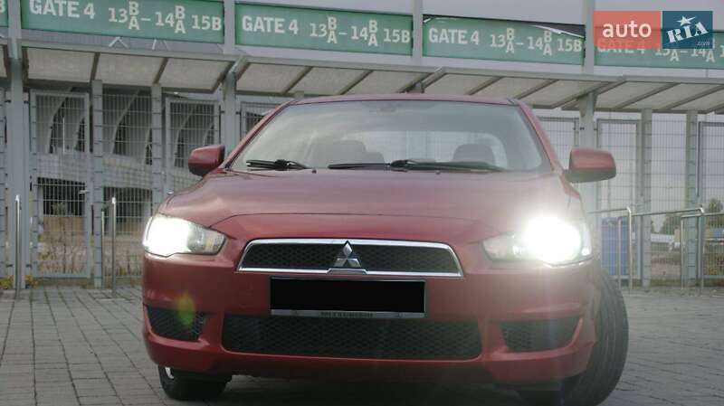 Седан Mitsubishi Lancer 2009 в Львове