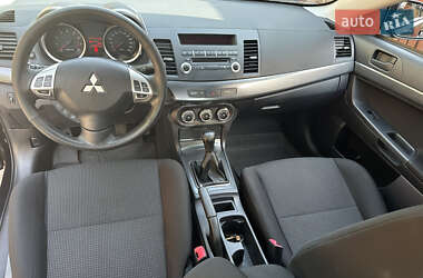 Седан Mitsubishi Lancer 2011 в 