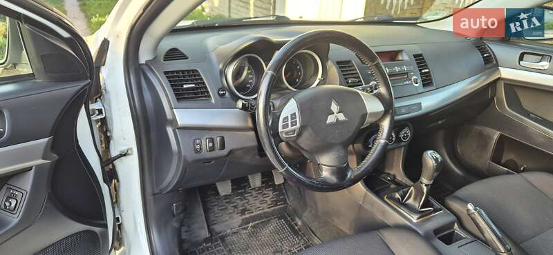 Хетчбек Mitsubishi Lancer 2009 в Кам'янському фото 20 Хетчбек Mitsubishi Lancer 2009 в Кам'янському