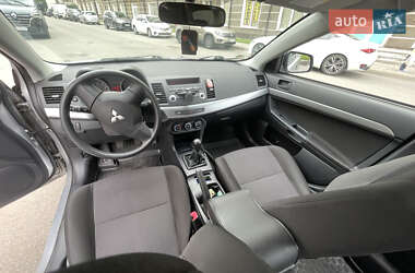 Хэтчбек Mitsubishi Lancer 2011 в 