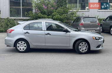 Хэтчбек Mitsubishi Lancer 2011 в 