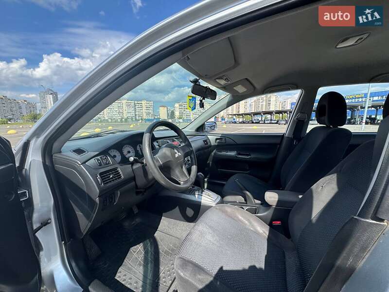 Седан Mitsubishi Lancer 2007 в Киеве