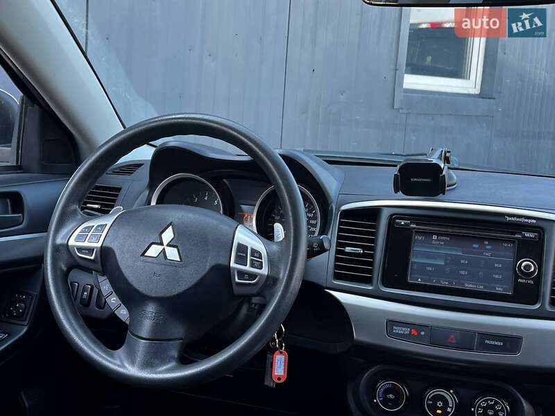 Седан Mitsubishi Lancer 2014 в Киеве