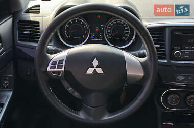 Седан Mitsubishi Lancer 2013 в 