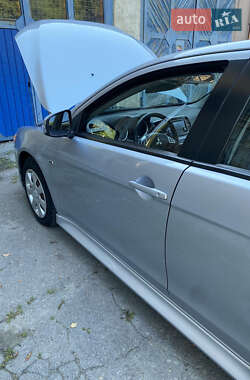 Седан Mitsubishi Lancer 2015 в 