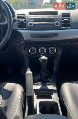 Седан Mitsubishi Lancer 2010 в 