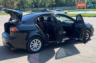 Седан Mitsubishi Lancer 2010 в 