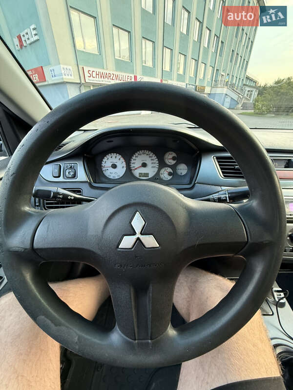 Седан Mitsubishi Lancer 2006 в Львові