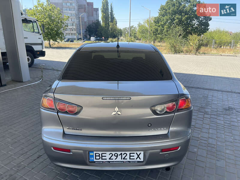 Седан Mitsubishi Lancer 2012 в Николаеве