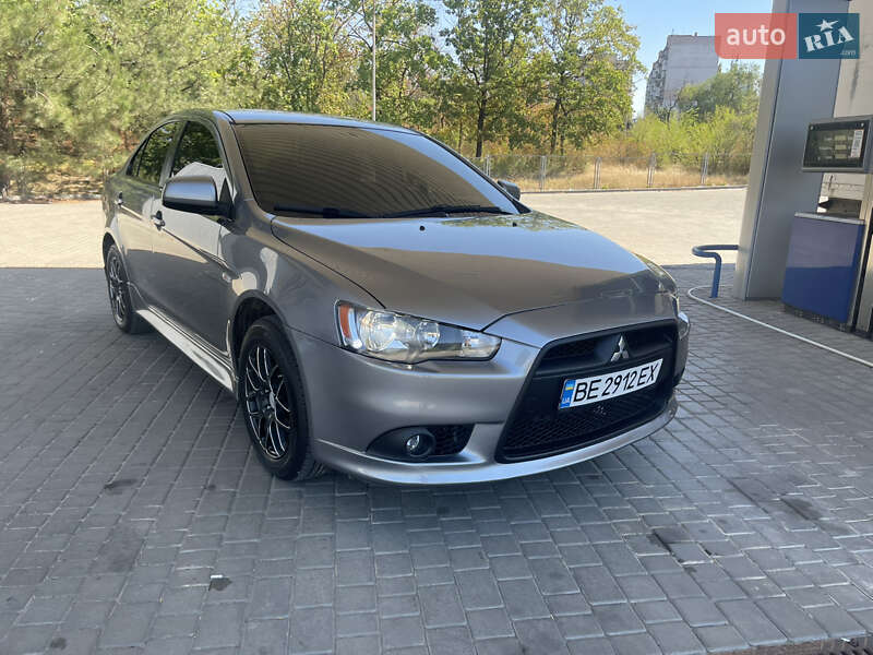Седан Mitsubishi Lancer 2012 в Николаеве