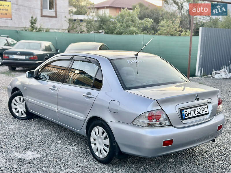 Седан Mitsubishi Lancer 2005 в Одессе