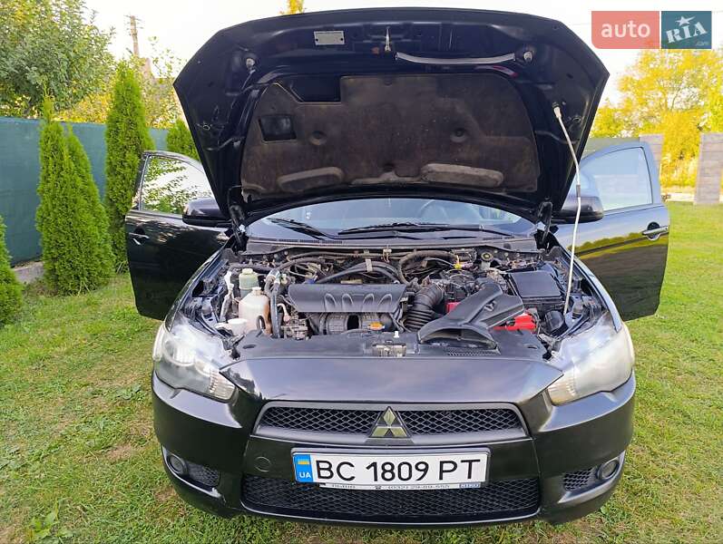 Хэтчбек Mitsubishi Lancer 2008 в Жовкве