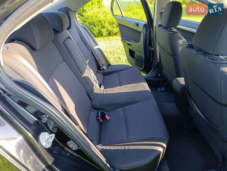 Хэтчбек Mitsubishi Lancer 2008 в Жовкве