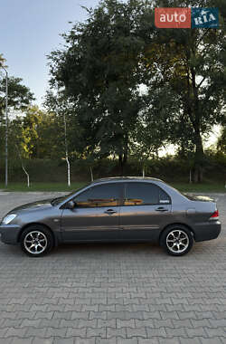 Седан Mitsubishi Lancer 2005 в 