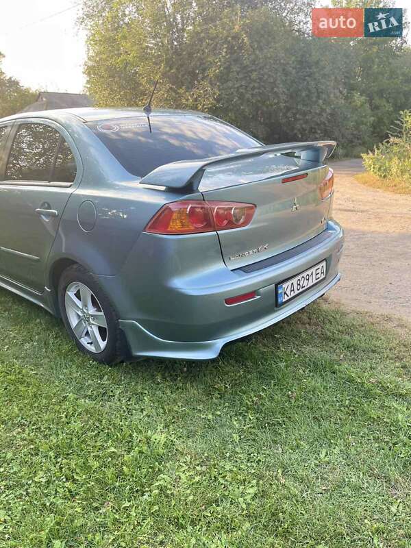 Седан Mitsubishi Lancer 2008 в Киеве