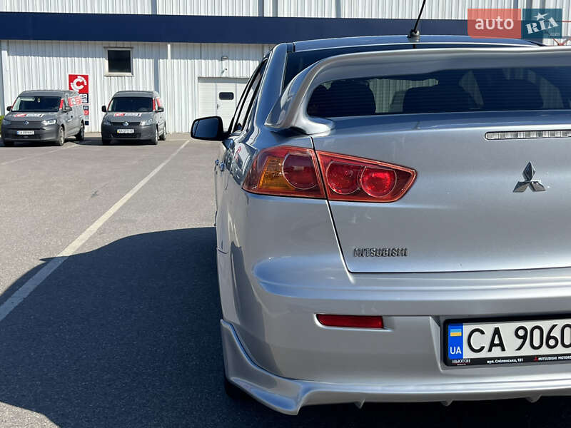 Седан Mitsubishi Lancer 2008 в Черкасах