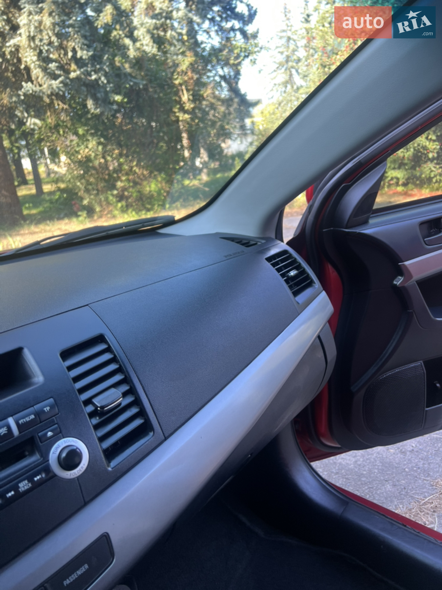 2010 Mitsubishi Lancer - мініатюра 14