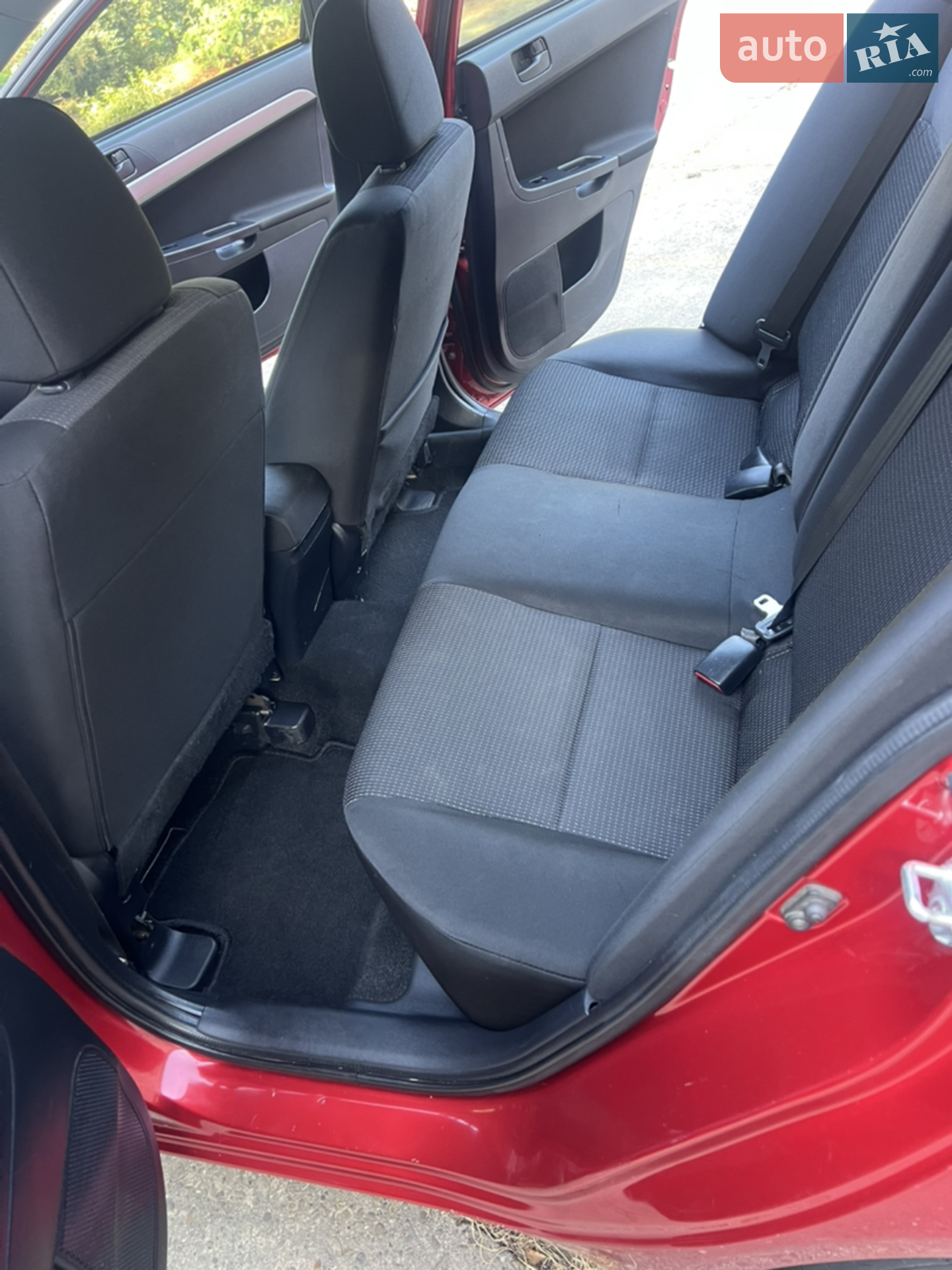 2010 Mitsubishi Lancer - мініатюра 18