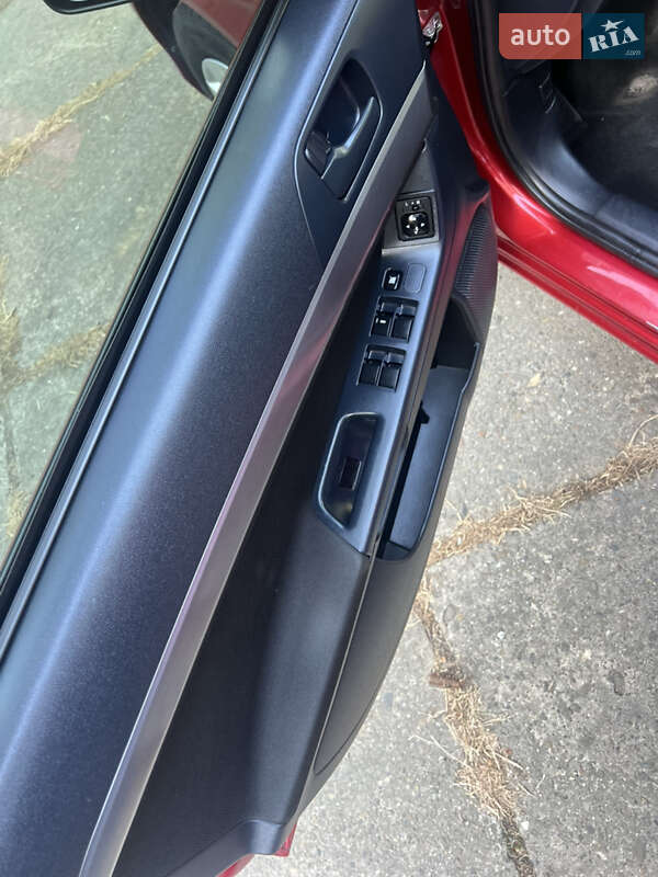 Седан Mitsubishi Lancer 2010 в Чернівцях