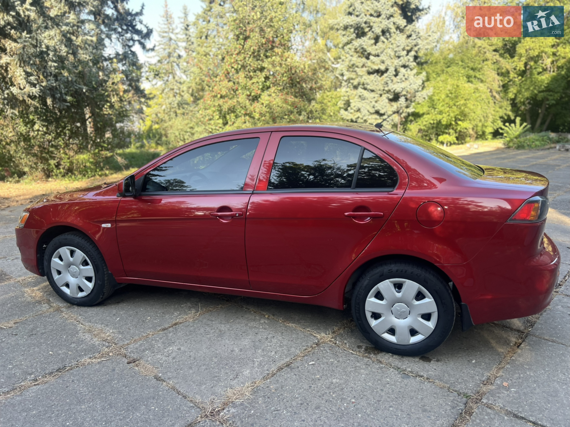 2010 Mitsubishi Lancer - мініатюра 27
