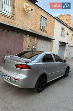 Седан Mitsubishi Lancer 2007 в Киеве