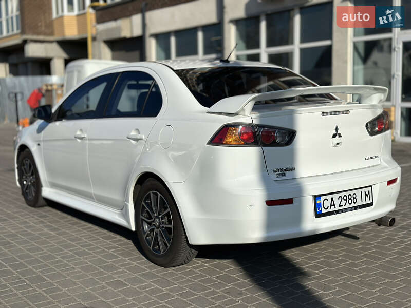 Седан Mitsubishi Lancer 2015 в Одесі