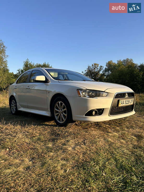 Mitsubishi Lancer 2012