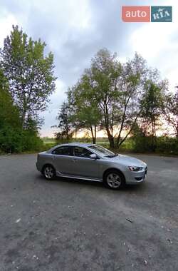 Седан Mitsubishi Lancer 2008 в Киеве