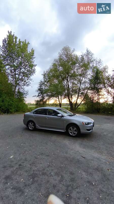 Седан Mitsubishi Lancer 2008 в Киеве