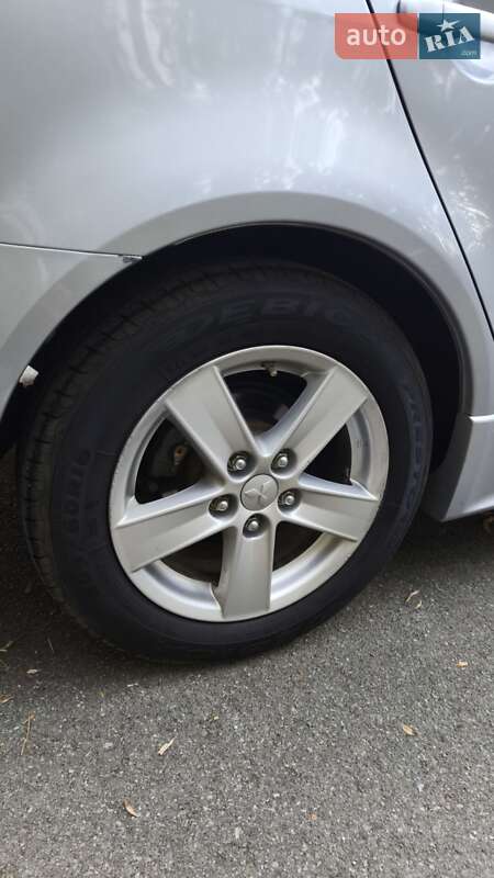 Седан Mitsubishi Lancer 2008 в Киеве
