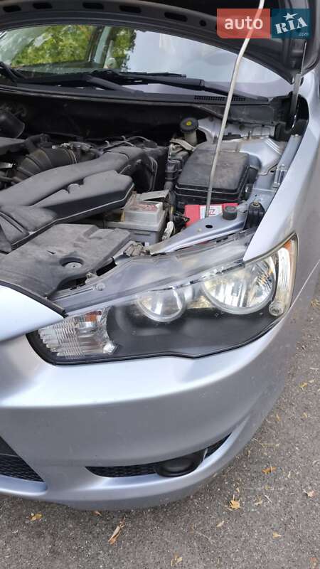 Седан Mitsubishi Lancer 2008 в Киеве