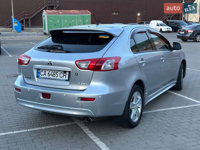 Хэтчбек Mitsubishi Lancer 2009 в Черкассах