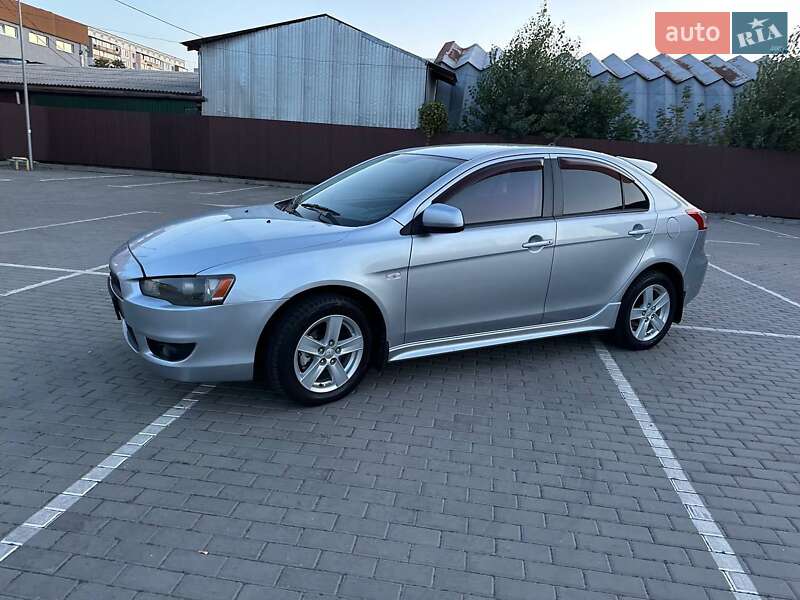 Хэтчбек Mitsubishi Lancer 2009 в Черкассах