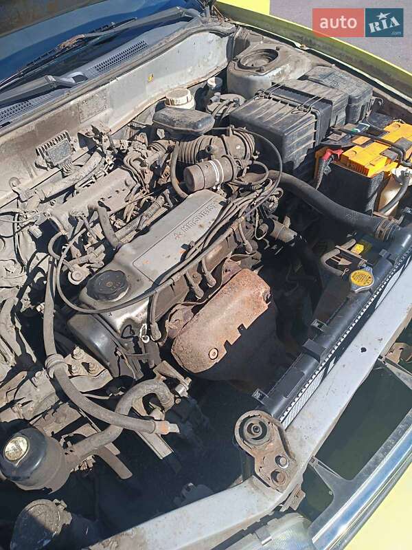 Седан Mitsubishi Lancer 1996 в Кременчуці