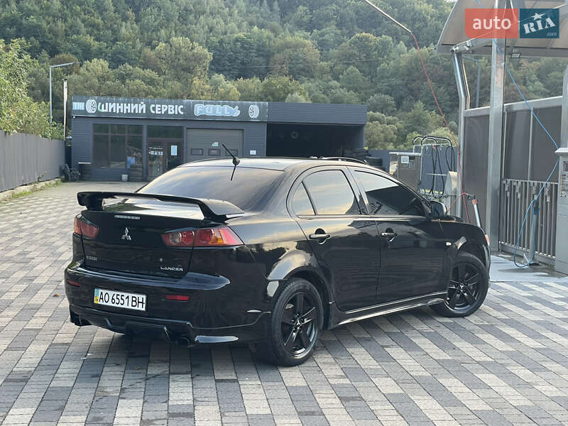 Седан Mitsubishi Lancer 2008 в Сваляве