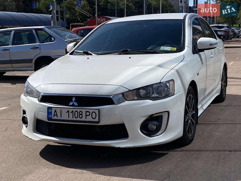 Седан Mitsubishi Lancer 2016 в Киеве