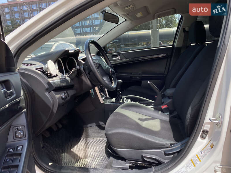 Седан Mitsubishi Lancer 2016 в Киеве
