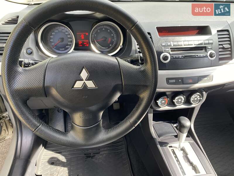 Седан Mitsubishi Lancer 2008 в Львове