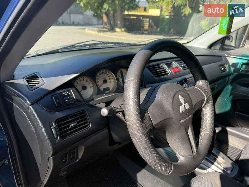 Седан Mitsubishi Lancer 2006 в Одессе