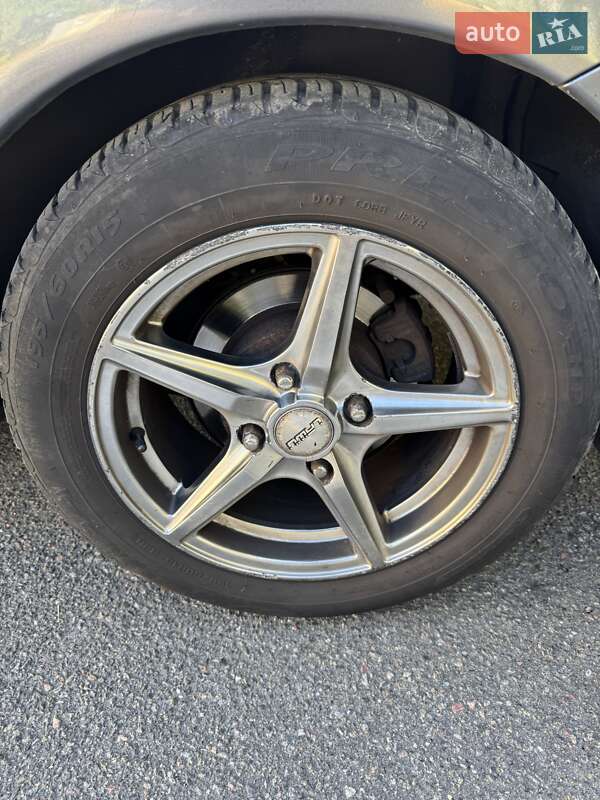 Седан Mitsubishi Lancer 2007 в Киеве
