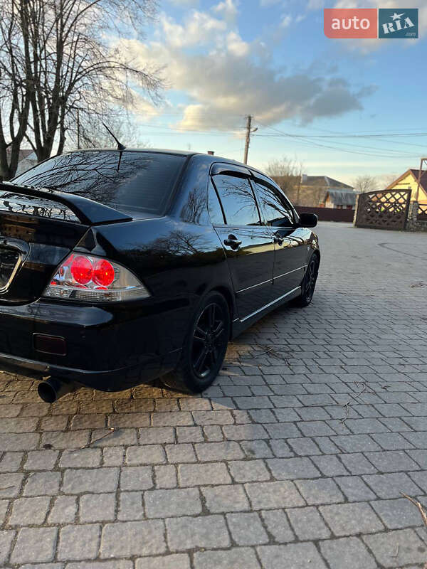 Седан Mitsubishi Lancer 2005 в Ирпене