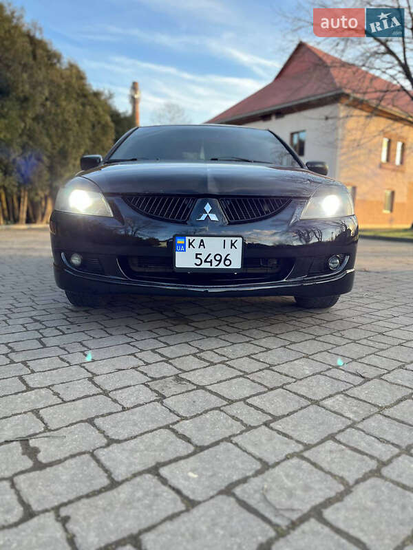 Седан Mitsubishi Lancer 2005 в Ирпене