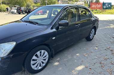 Седан Mitsubishi Lancer 2004 в Львове