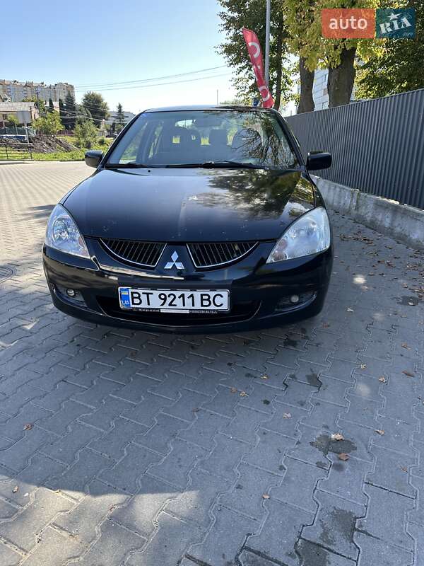 Седан Mitsubishi Lancer 2004 в Львові