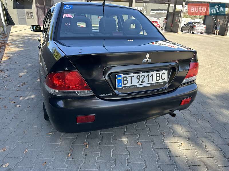 Седан Mitsubishi Lancer 2004 в Львові