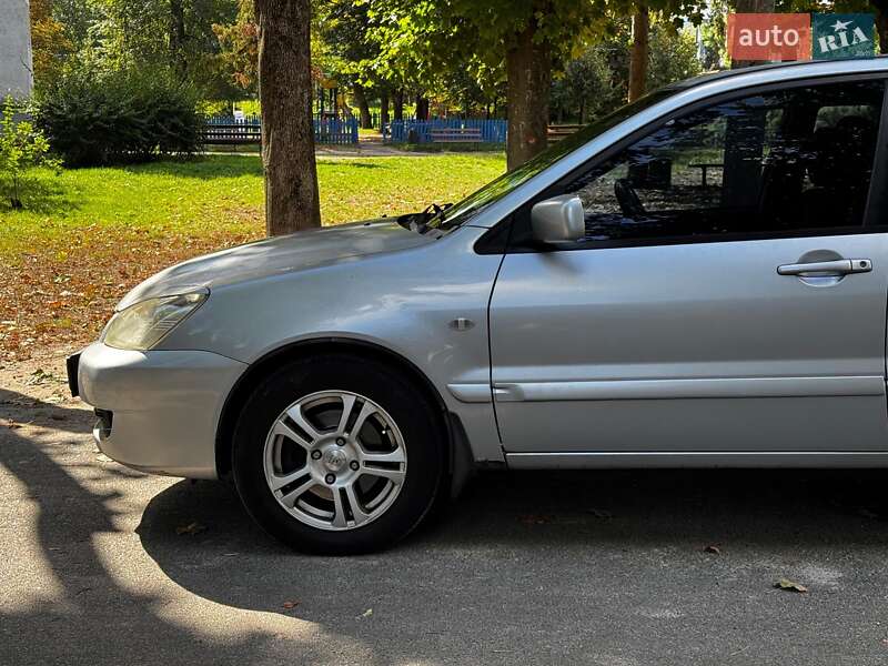 Седан Mitsubishi Lancer 2005 в Киеве фото 11 Седан Mitsubishi Lancer 2005 в Киеве