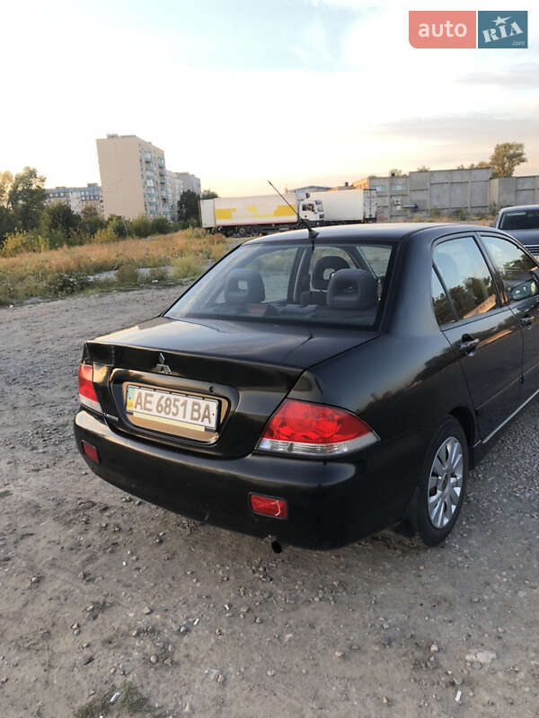Седан Mitsubishi Lancer 2006 в Днепре