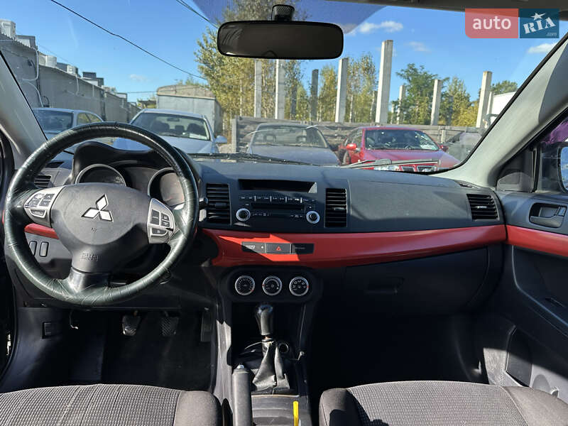 Седан Mitsubishi Lancer 2007 в Киеве